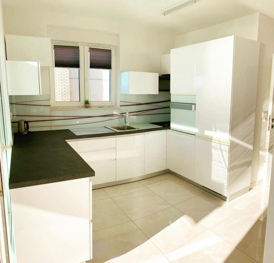 Luxury App Anna Apartamento Crikvenica Exterior foto
